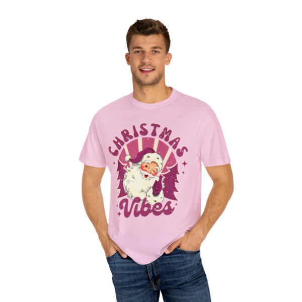 Christmas vibes tshirt - Image 15