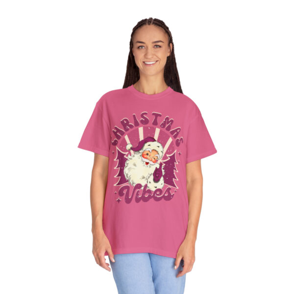 Christmas vibes tshirt - Image 24